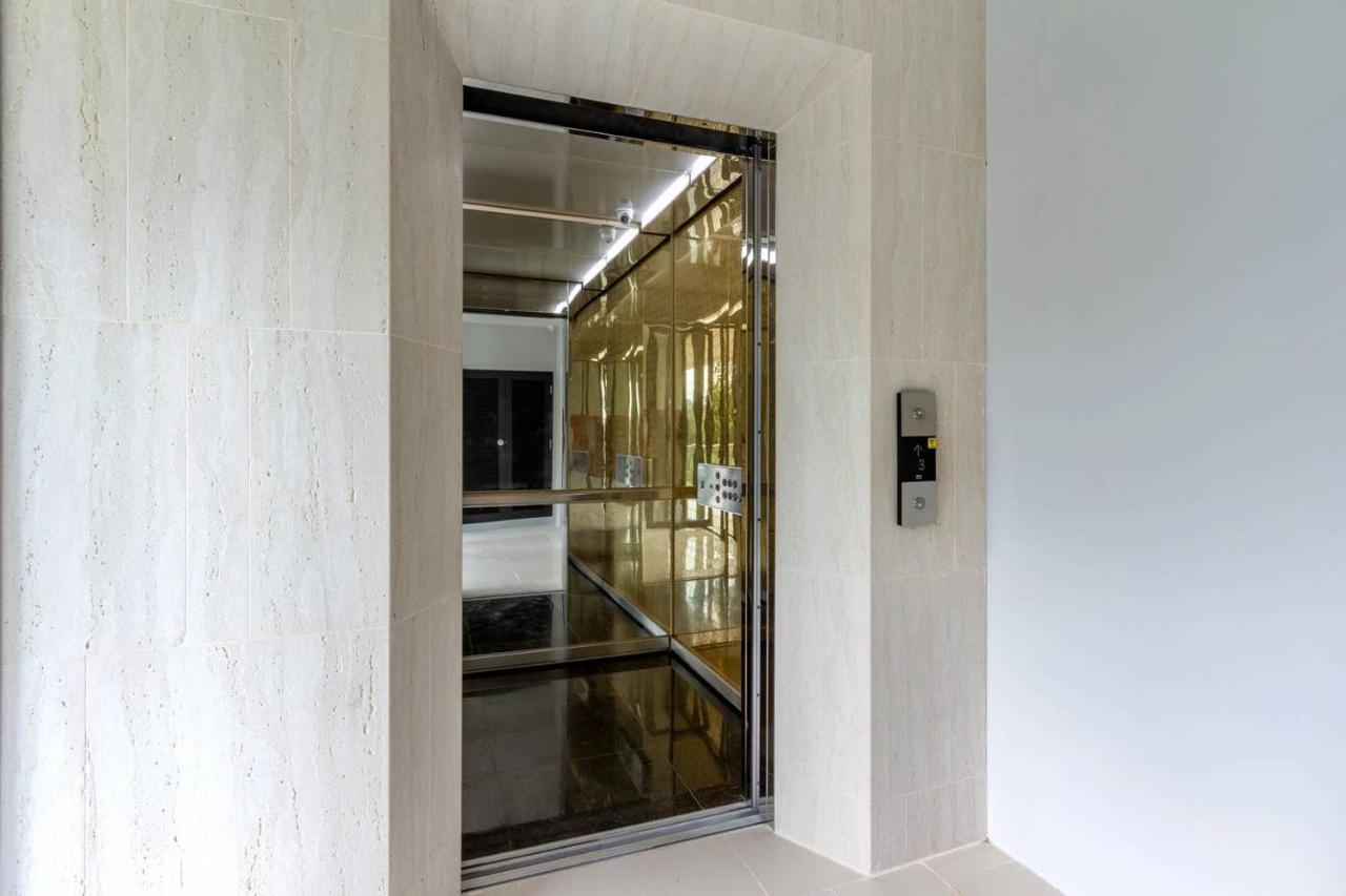 Palmyrah Surin, Modern 1Br With Terrace, 150 Meters To Surin Beach Exteriör bild